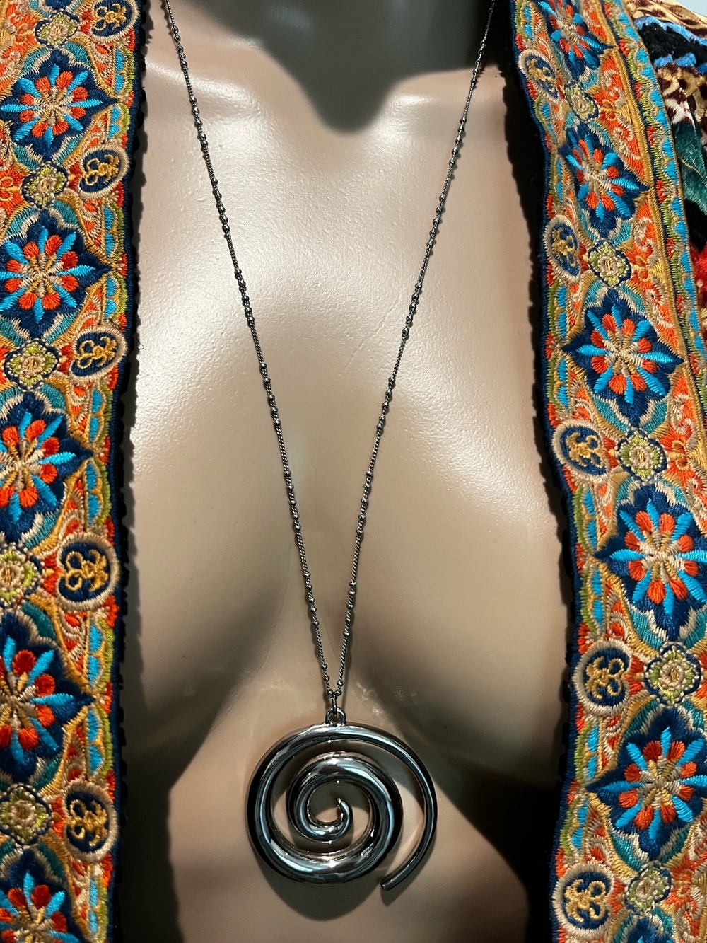Free People Spiral Metal Lala Pendant Necklace - Picture 3 of 6